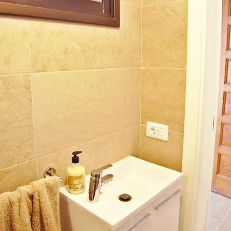 2 Min Walk To Beach - Bungalow Solarium & Pool *