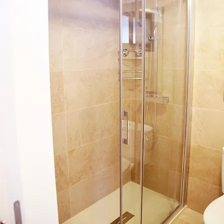2 Min Walk To Beach - Bungalow Solarium & Pool * אדחה