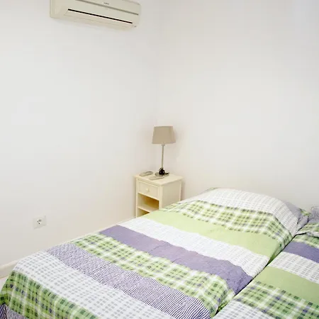2 Min Walk To Beach - Bungalow Solarium & Pool אדחה