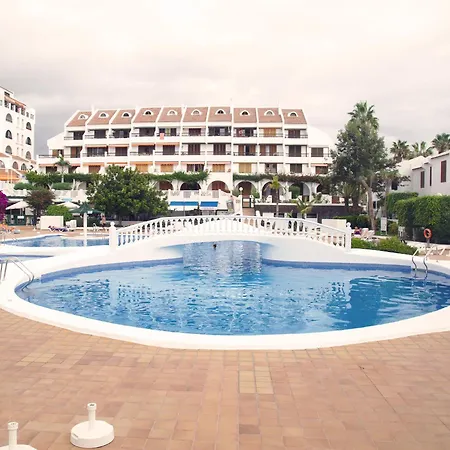 2 Min Walk To Beach - Bungalow Solarium & Pool *